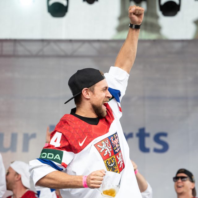 Jan Rutta během oslav na Staroměstském náměstí | foto: René Volfík,  iROZHLAS.cz