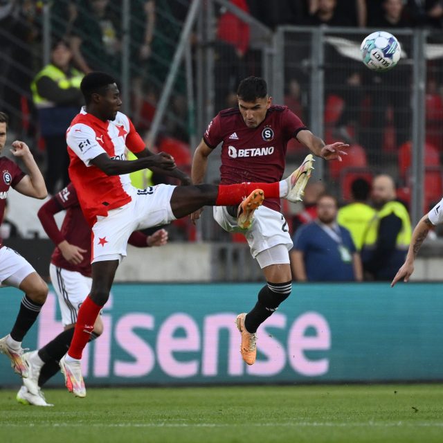 Přelomový týden února a března má na programu hned dvě derby mezi Slavií a Spartou | foto: Ondřej Deml,  Profimedia