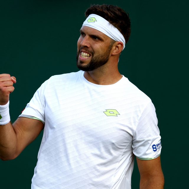 Tenista Jiří Veselý během utkání ve Wimbledonu proti Sebastianu Kordovi | foto:  Reuters,  Hannah Mckay,  Reuters