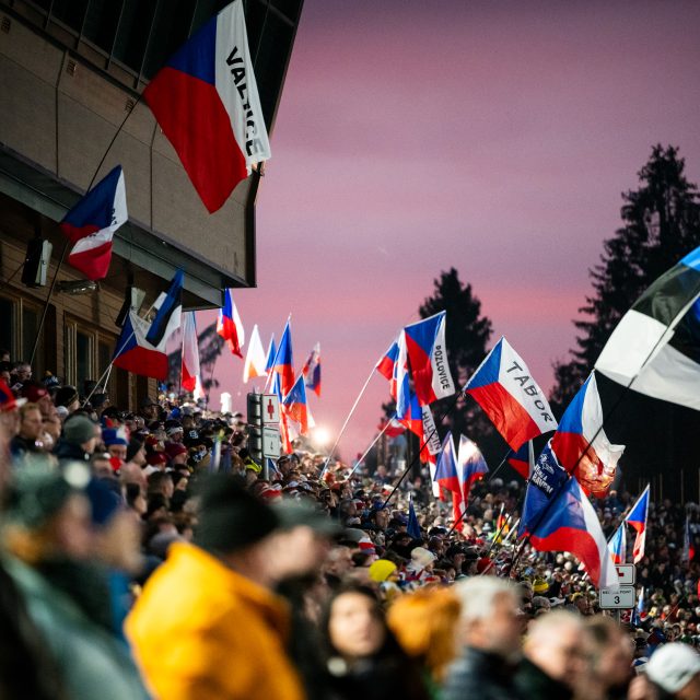 Fanoušci na Světovém poháru v biatlonu v Novém Městě na Moravě | foto: Zuzana Jarolímková,  iROZHLAS.cz