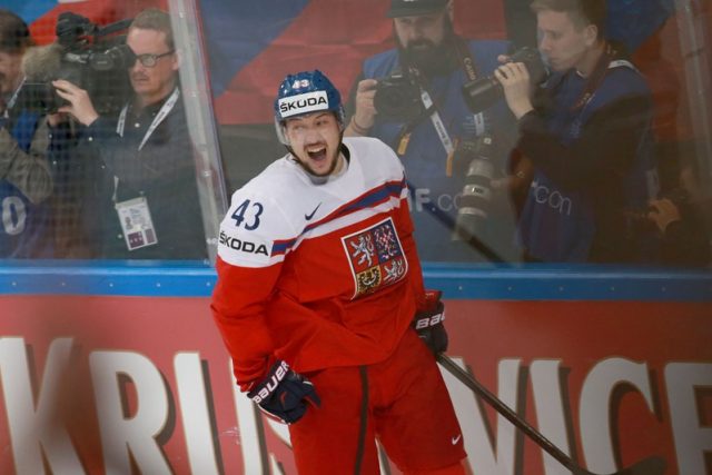 Dlouholetá opora české reprezentace Jan Kovář má i bohaté zkušenosti s působením v KHL. Jak na něj vzpomíná? | foto:  Český rozhlas