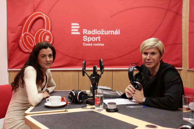 Kristiina Mäki hostem Kateřiny Neumannové na Radiožurnálu Sport | foto: Anna Duchková,  Český rozhlas