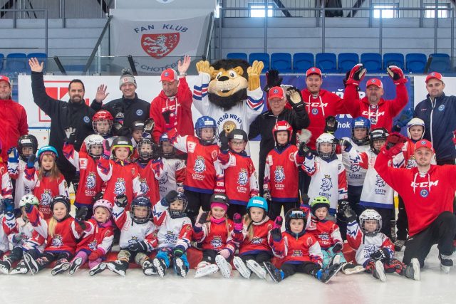 Akce Pojď hrát hokej každoročně přiláká na stadiony stovky mladých nadějí | foto: www.hokej.cz