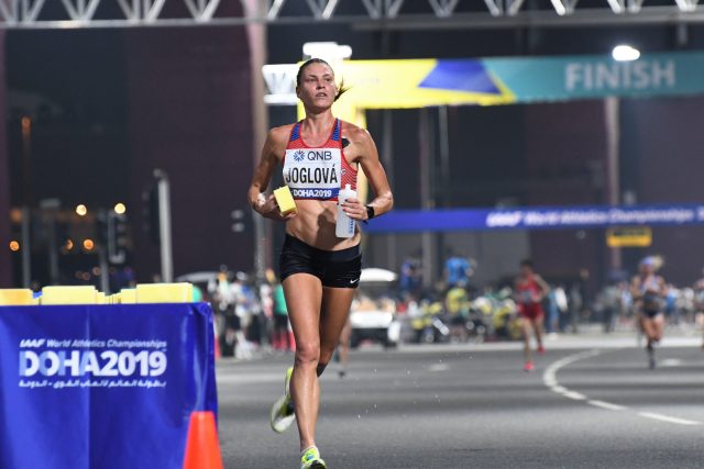 Marcela Joglová při závodě v Dauhá,  kde vybojovala 20. místo v maratonu na MS 2019 | foto: archiv Marcely Joglové