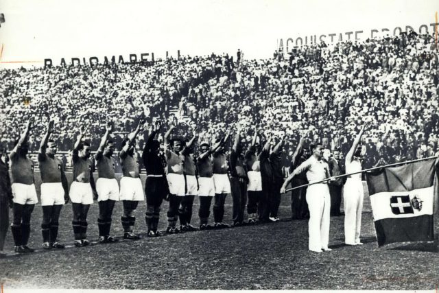 Fašistická italská vláda značně ovlivňovala podobu mistrovství světa ve fotbale v roce 1934 | foto: Profimedia