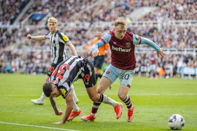 Zápas mezi Newcastlem a West Hamem nabídl sedm gólů | foto: Jane Stokes /Profimedia