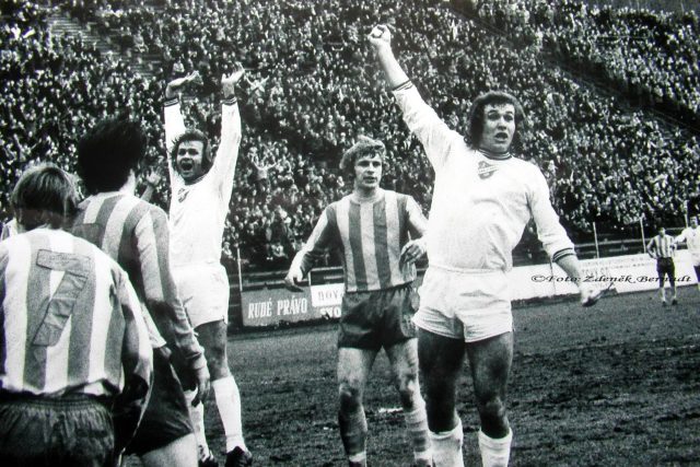 Baník Ostrava v roce 1976 senzačně zvítězil 2:1 nad Bayernem Mnichov | foto: www.fcb.cz