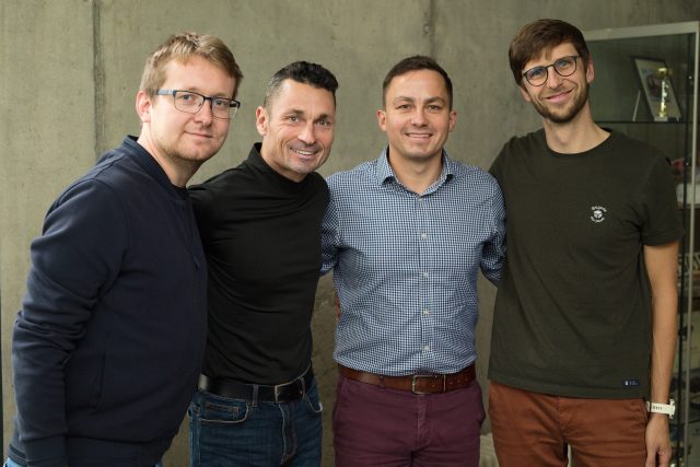 Právník Jan Exner a moderátoři Martin Charvát,  Jiří Ježek a Karel Janů | foto: Anna Rychnovská,  Český rozhlas Právník Jan Exner a moderátoři Martin Charvát,  Jiří Ježek a Karel Janů | foto: Anna Rychnovská,  Český rozhlas