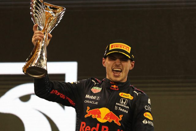 Úřadující šampion Max Verstappen chce nadále vyhrávat v barvách Red Bullu | foto: KAMRAN JEBREILI,  Reuters