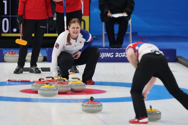 Poslechněte si celý rozhovor s curlingovým trenérem Karlem Kubeškou | foto: Evelyn Hockstein,  Reuters