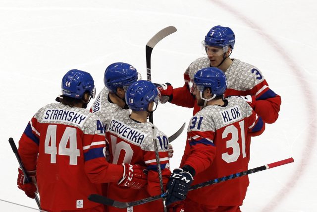 V pátek začíná světový šampionát v hokeji! Budou mít čeští reprezentanti hodně důvodů k radosti? | foto: Reuters