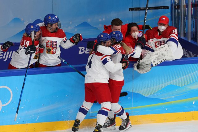 Poslechněte si celý rozhovor s hokejistkou Michaelou Pejzlovou,  která ve čtvrtfinále s USA vstřelila úvodní branku | foto: Brian Snyder,  Reuters
