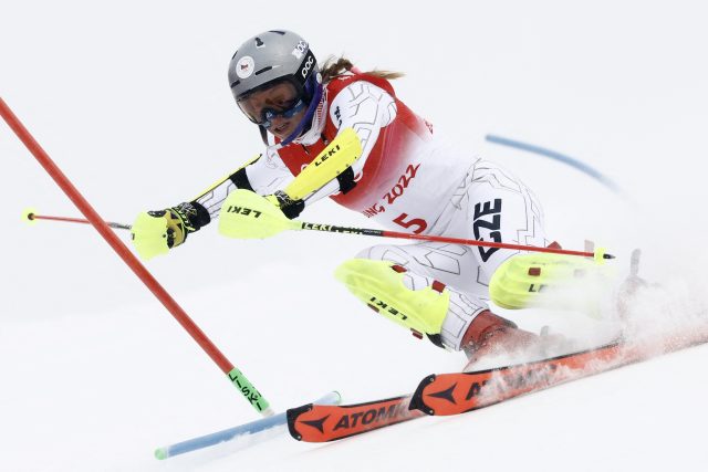 Ester Ledecká v kombinační soutěži při závěrečném slalomu | foto:  Christian Hartmann,  Reuters