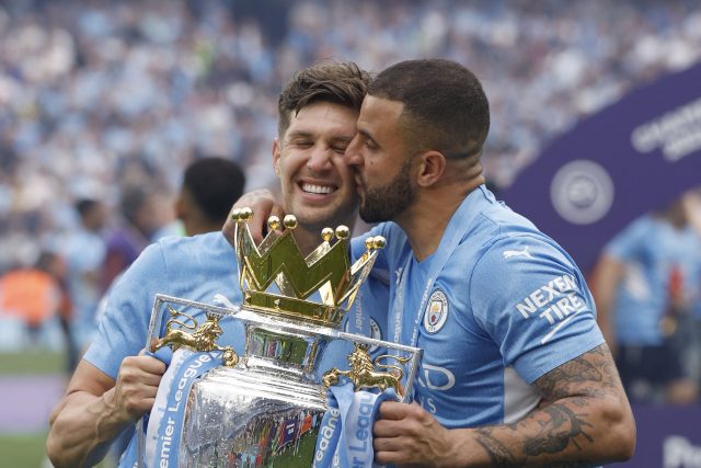 Fotbalisté Manchesteru City vybojovali už osmý titul v historii klubu | foto: Reuters