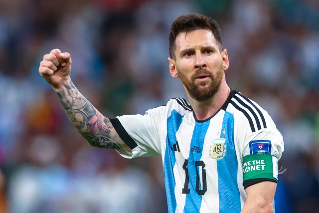 Lionel Messi se vůbec poprvé prosadil ve vyřazovací fázi MS a poslal Argentince do čtvrtfinále | foto: Reuters