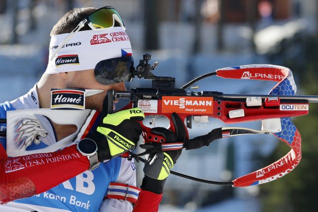 Michal Krčmář při vytrvalostním závodě na mistrovství světa v Oberhofu | foto: Lisa Leutner,  Reuters