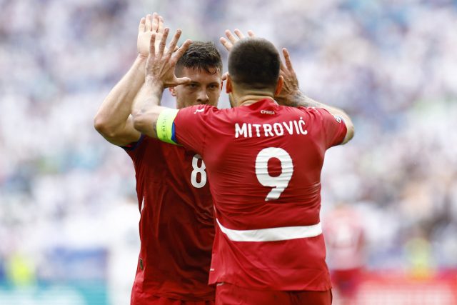 Fotbalisté Srbska remizovali na Euru se Slovinskem 1:1 | foto: Reuters