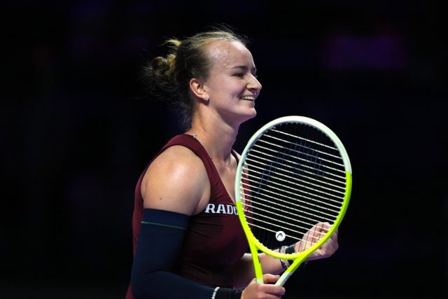Tenistka Barbora Krejčíková po postupu do semifinále Turnaje mistryň | foto: Aleksandra Szmigiel,  Reuters
