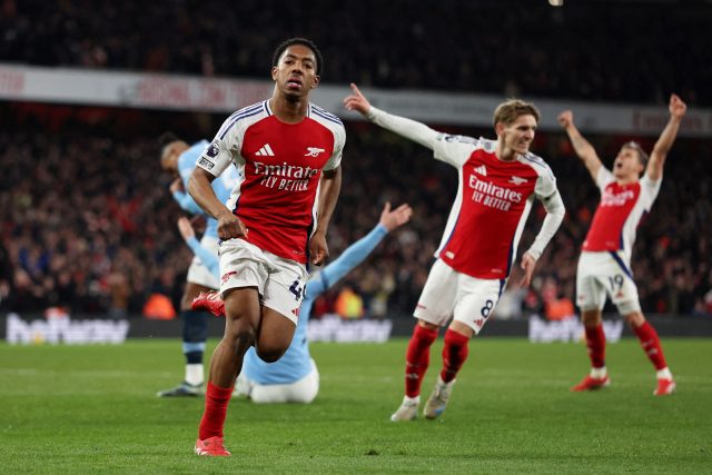 Fotbalisté Arsenalu porazili úřadujícího mistra ligy Manchester City 5:1 | foto: David Klein,  Reuters