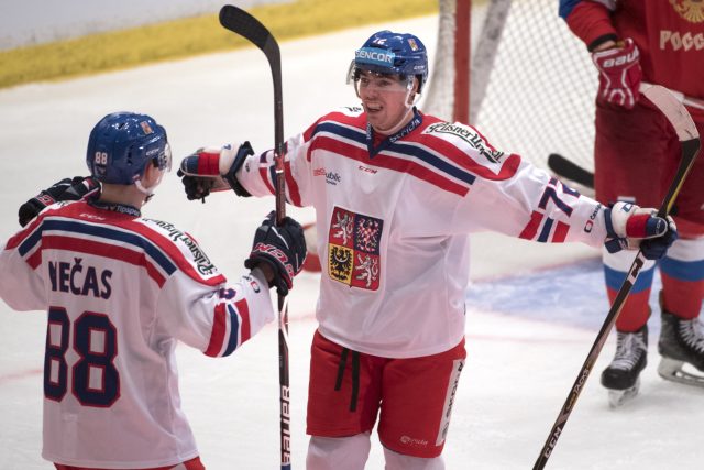 Filip Chytil se připojil k českému týmu a odletěl do dějiště hokejového šampionátu | foto:  Henrik Montgomery,  AP