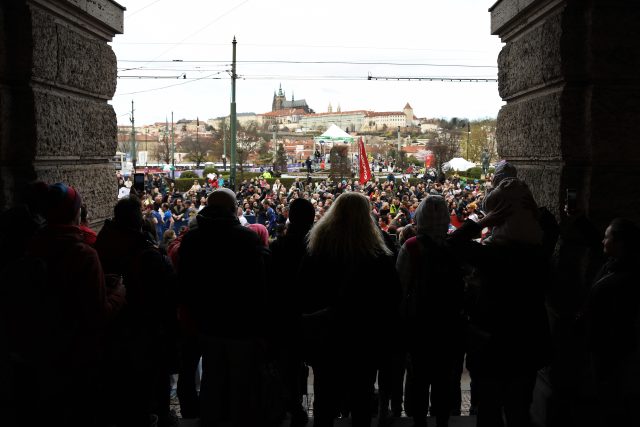 Pražskému půlmaratonu přihlížely davy fanoušků | foto: Iva Roháčková