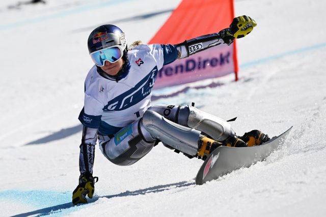Snowboardistka Ester Ledecká | foto: Angelika Warmuth,  Profimedia