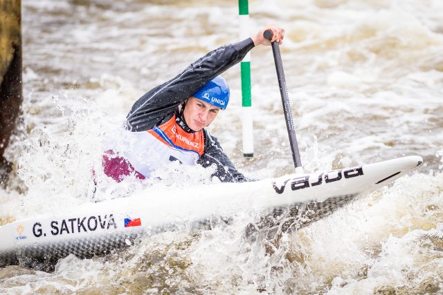 Gabriela Satková v úvodním závodu Českého poháru ve vodním slalomu v roce 2024 | foto: Jaroslav Svoboda,  ČTK