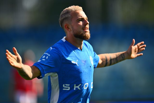 Fotbalista Mladé Boleslavi Vasil Kušej | foto:  Radek Petrášek / ČTK