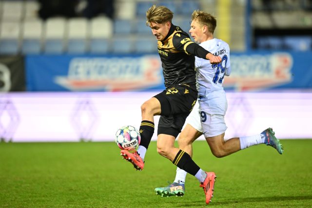 Fotbalisté Baníku Ostrava porazili Slovan Liberec 1:0 | foto: Radek Petrášek,  ČTK