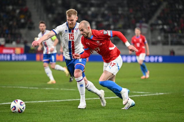 Čeští fotbalisté nezvládli předposlední duel v kvalifikaci na mistrovství světa. Na půdě Faerských ostrovů prohráli 1:2 | foto: Vlastimil Vacek,  Právo / Profimedia