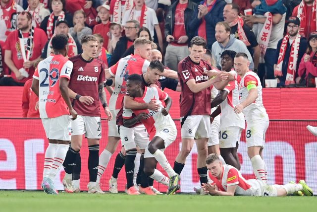 Fotbalisté Slavie vyhráli poslední letošní derby se Spartou díky gólu Oscara Dorleyho | foto: Michal Beránek / CNC / Profimedia,  Profimedia