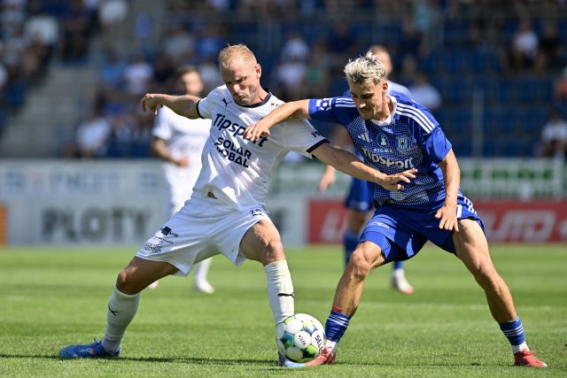 Zleva Vlastimil Daníček ze Slovácka a Štěpán Langer z Olomouce | foto: Dalibor Glück,  ČTK,  Profimedia