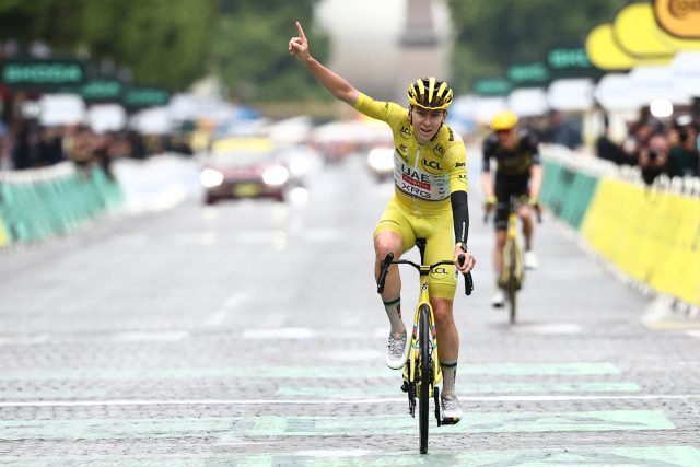 Tadej Pogačar v cíli poslední etapy Tour de France 2025 | foto: Anne-Christine Poujoulat,  AFP / AFP / Profimedia