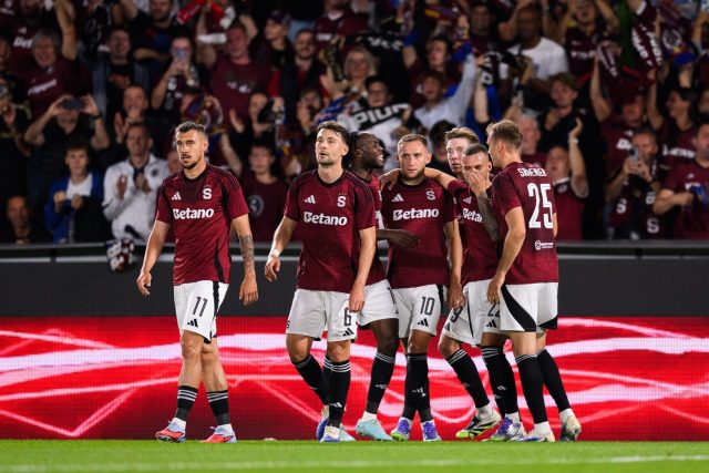 Fotbalisté Sparty Praha | foto: Vlastimil Vacek,  ČTK