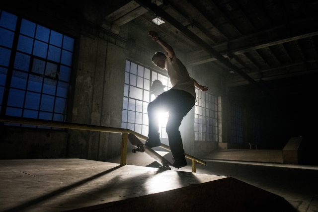 Všechny závody budou vyhrávat Asiati. Mají k tomu skvělé předpoklady a asi i mentalitu,  myslí si skateboardista Maxim Habanec | foto: Michaela Danelová,  iROZHLAS.cz