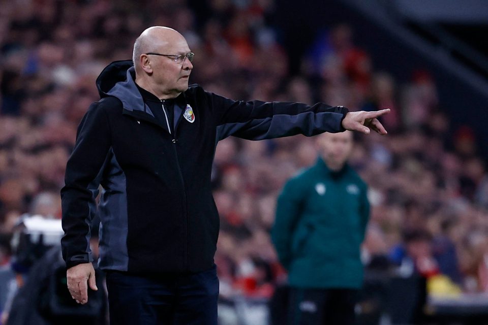 Trenér Plzně Miroslav Koubek v zápase Evropské ligy proti Athleticu Bilbao | foto: Juan Medina,  Reuters