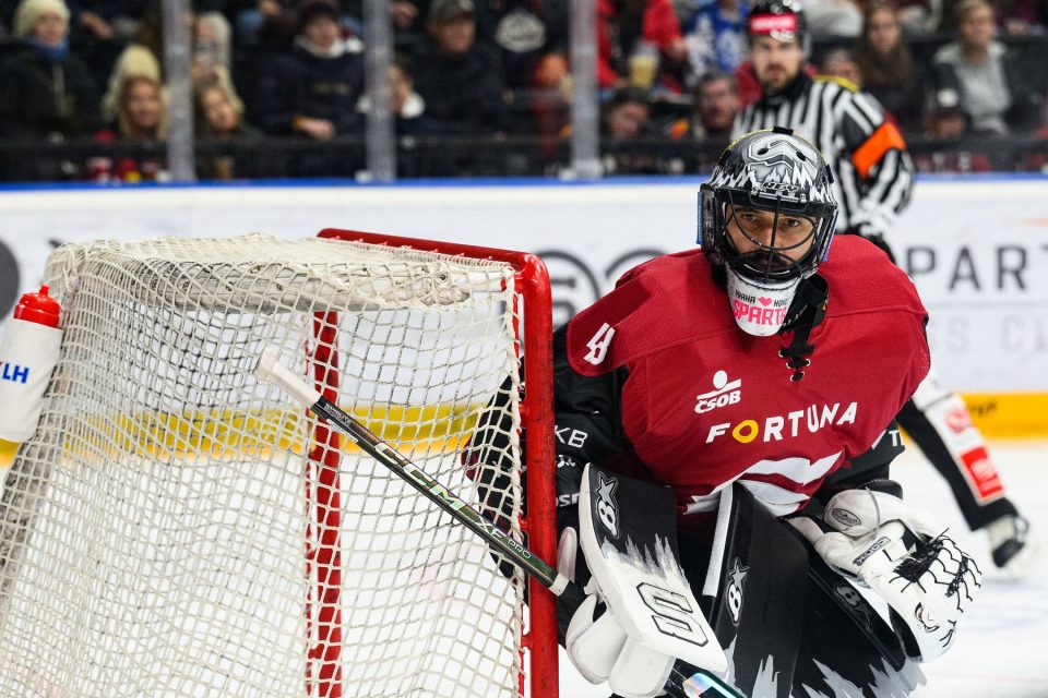 Brankář Sparty Praha Jakub Kovář | foto: Vlastimil Vacek,  ČTK